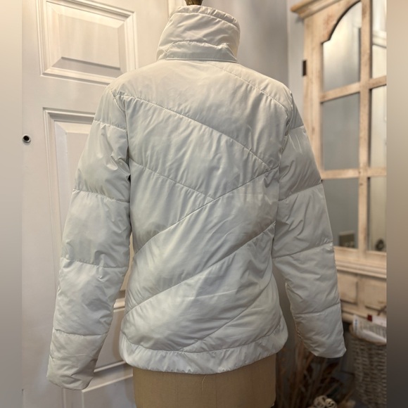 Columbia Women's Soft White Puffer Jacket M Warm Chic Warm Fall-Winter BaseLayer - Picture 4 of 14